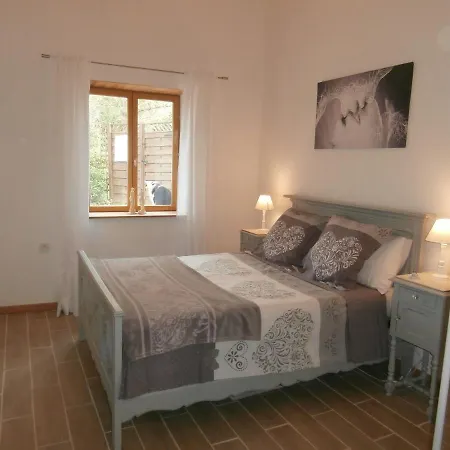 Les Tachats * Hautefort